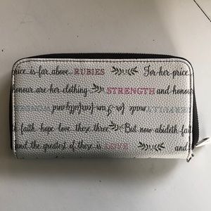 Newell by Thirty-One  zip wallet